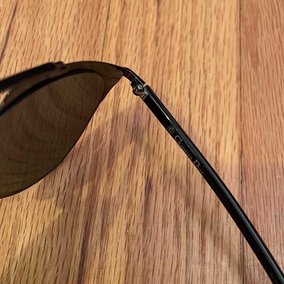 Dior Sunglasses - Picture 4 of 7